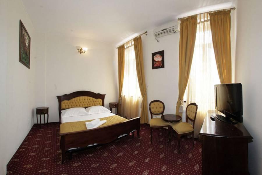 Hotel Maryo Ploeszti Zewnętrze zdjęcie