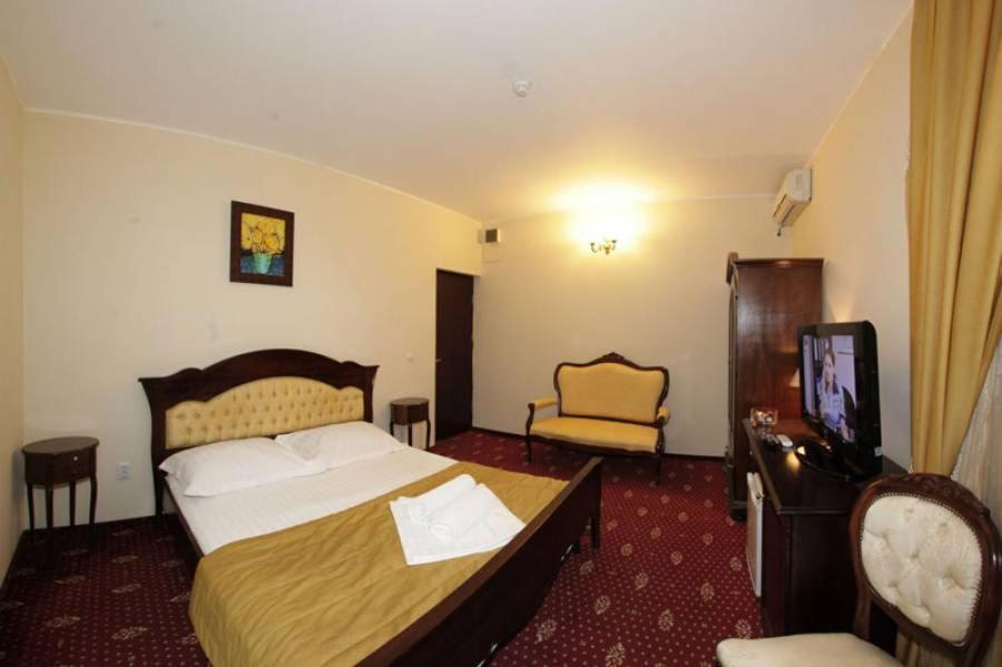Hotel Maryo Ploeszti Zewnętrze zdjęcie