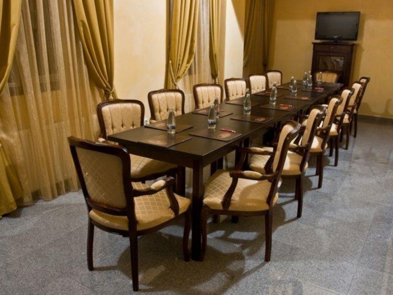 Hotel Maryo Ploeszti Zewnętrze zdjęcie
